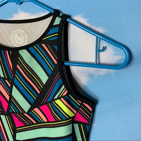 S.O.- Multicolored Geometric Print Tank size 7/8 - Picture 2 of 5